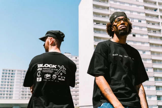 LE VESTIAIRE DU BLOCK⁠
👕👗⁠
Boostez votre flow avec un t-shirt ou un hoodie aux couleurs du BLOCK ! ⁠
➕ Tarifs et pré-commandes en ligne à venir ! Patience 😉⁠
⁠
🤝 Design conçu en collaboration avec @la_fougue_69, artiste du BLOCK.⁠
📸 @iprod_⁠
🖤 @nenesswst @itsbuzzinho @emmaft._ @bboy_raptor69 @itchy.wav @bonjoursuzon @chaimaobs @greezly69