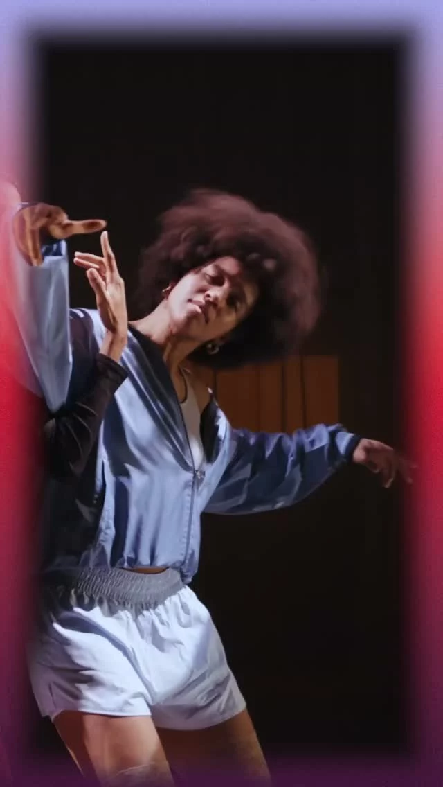 CARMEL LOANGA⁠
Workshop + démo 👀 ✨⁠
⁠
Du 26 au 30 octobre, le BLOCK accueille en résidence la @ciecarmelloanga pour sa nouvelle création Le Bassin de Diana. Ce trio féminin est une célébration du centre du corps. Au plateau : trois femmes fortes, métissées et vibrantes, unies par le mouvement du bassin. La pièce s’inspire de la danse Ikoku, issue de la tradition Punu du Gabon, une danse de puissance et d’ancrage.⁠
⁠
Démo ⏩ plongez au plus près de la création avec un extrait du spectacle, suivi d'un échange avec les artistes :⁠
📅 Jeudi 29 octobre 2026⁠
🕧 19h30 — 21h⁠
📍 Studio de la Velette — 16 square Koenig, Rillieux-la-Pape⁠
💸 GRATUIT sur réservation : lien en bio / billetterie@ccnr.fr⁠
⁠
➕ @carmelloanga animera un workshop le mercredi 28 octobre à 19h30.⁠
💸 20 € sur réservation : urlr.me/7EdXCu⁠
📸 @moovance.dance⁠
⁠
*Dans le cadre de l’Accueil-studio 2026, dispositif de @culture_gouv